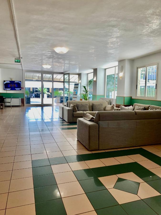 Hotel Aiglon Rimini Luaran gambar